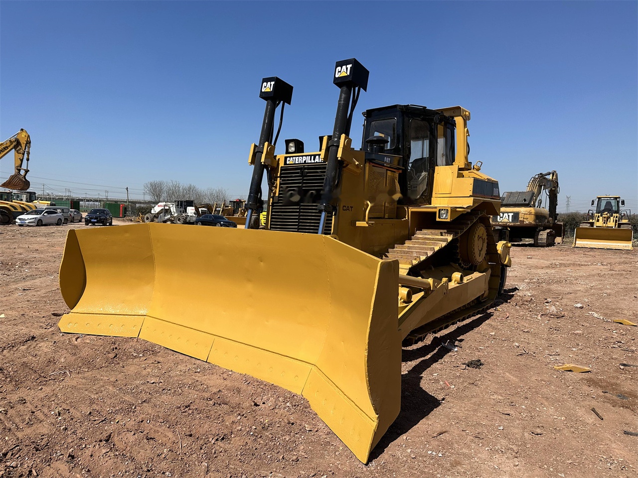 CATERPILLAR D8R - Buldozer: obrázek 4 CATERPILLAR D8R - Buldozer: obrázek 4
