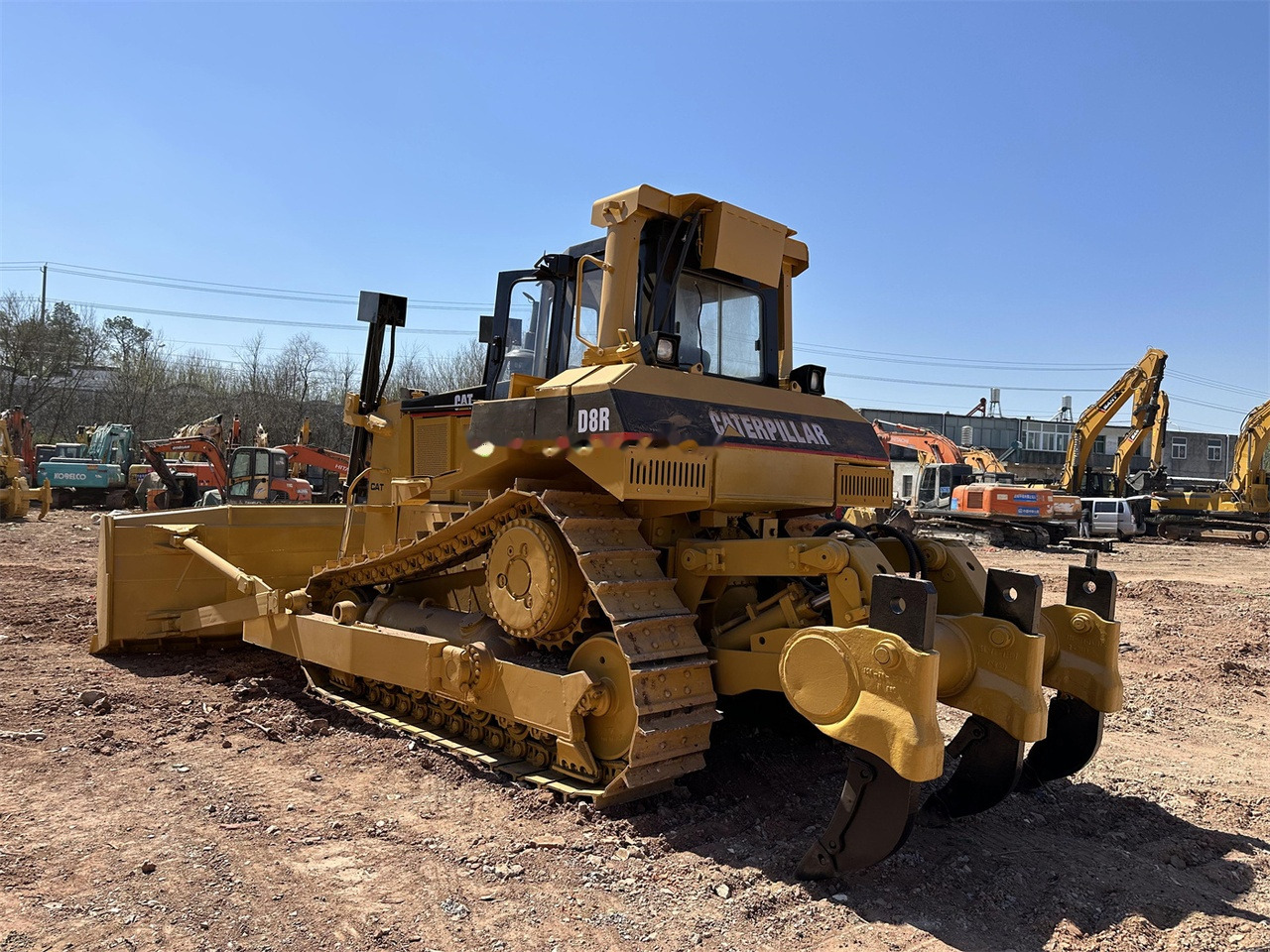 CATERPILLAR D8R - Buldozer: obrázek 1 CATERPILLAR D8R - Buldozer: obrázek 1