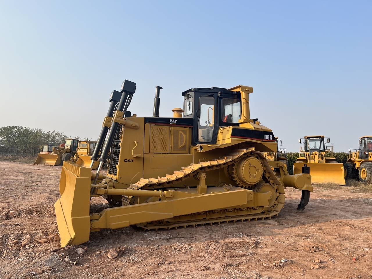CATERPILLAR D8R - Buldozer: obrázek 2 CATERPILLAR D8R - Buldozer: obrázek 2