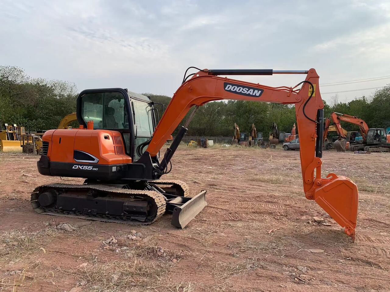 Rýpadlo DOOSAN DX55: obrázek 8