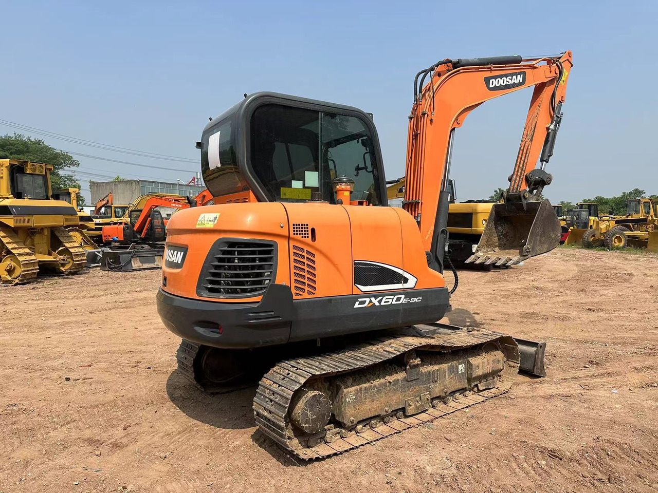 Mini rýpadlo DOOSAN DX60: obrázek 16