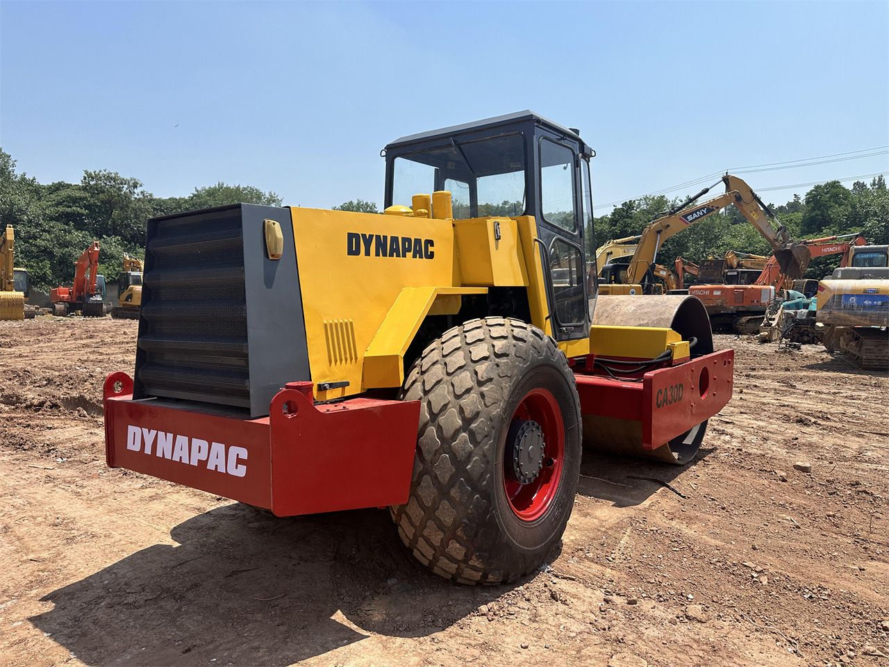 DYNAPAC CA30D - Válec: obrázek 5 DYNAPAC CA30D - Válec: obrázek 5