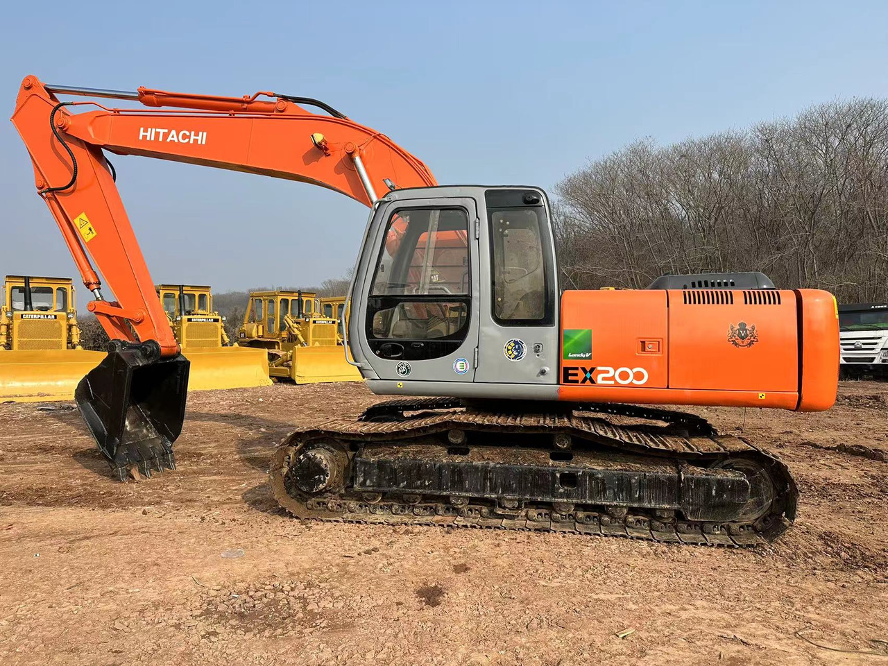 Pásové rýpadlo HITACHI EX200: obrázek 1