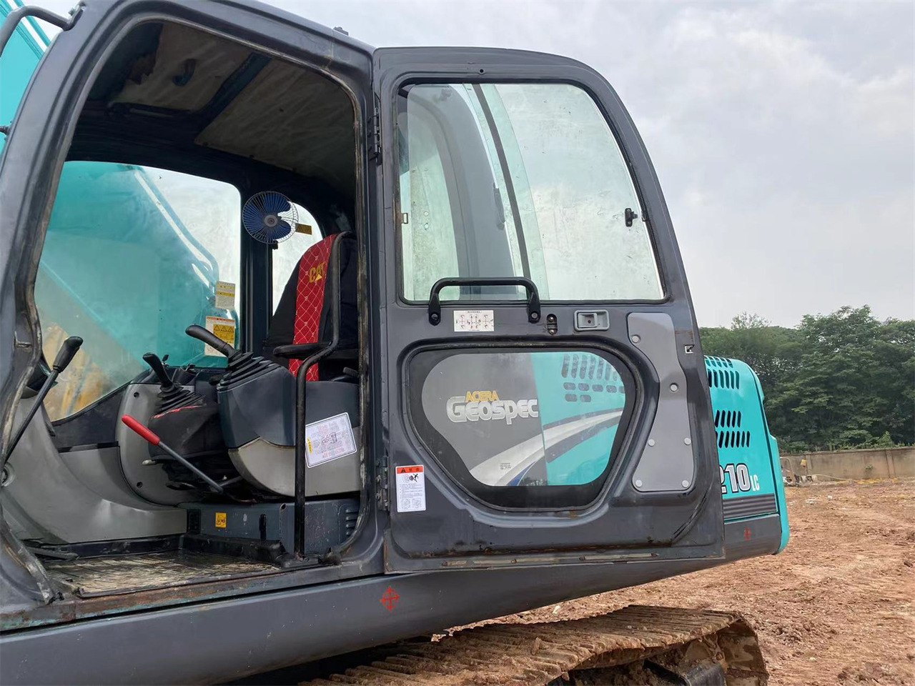 KOBELCO SK210LC-8 - Pásové rýpadlo: obrázek 5 KOBELCO SK210LC-8 - Pásové rýpadlo: obrázek 5