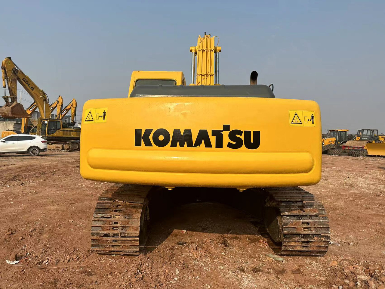 KOMATSU PC220 - Pásové rýpadlo: obrázek 3 KOMATSU PC220 - Pásové rýpadlo: obrázek 3