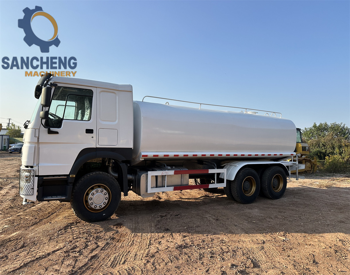 SINOTRUK HOWO 371 6x4 Water Tanker Truck - Cisternové vozidlo: obrázek 4 SINOTRUK HOWO 371 6x4 Water Tanker Truck - Cisternové vozidlo: obrázek 4