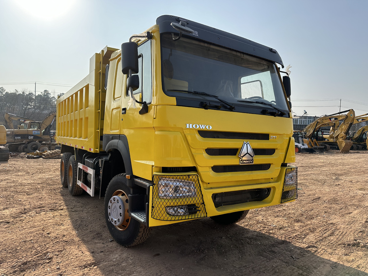 SINOTRUK HOWO 371 - Sklápěč: obrázek 3 SINOTRUK HOWO 371 - Sklápěč: obrázek 3