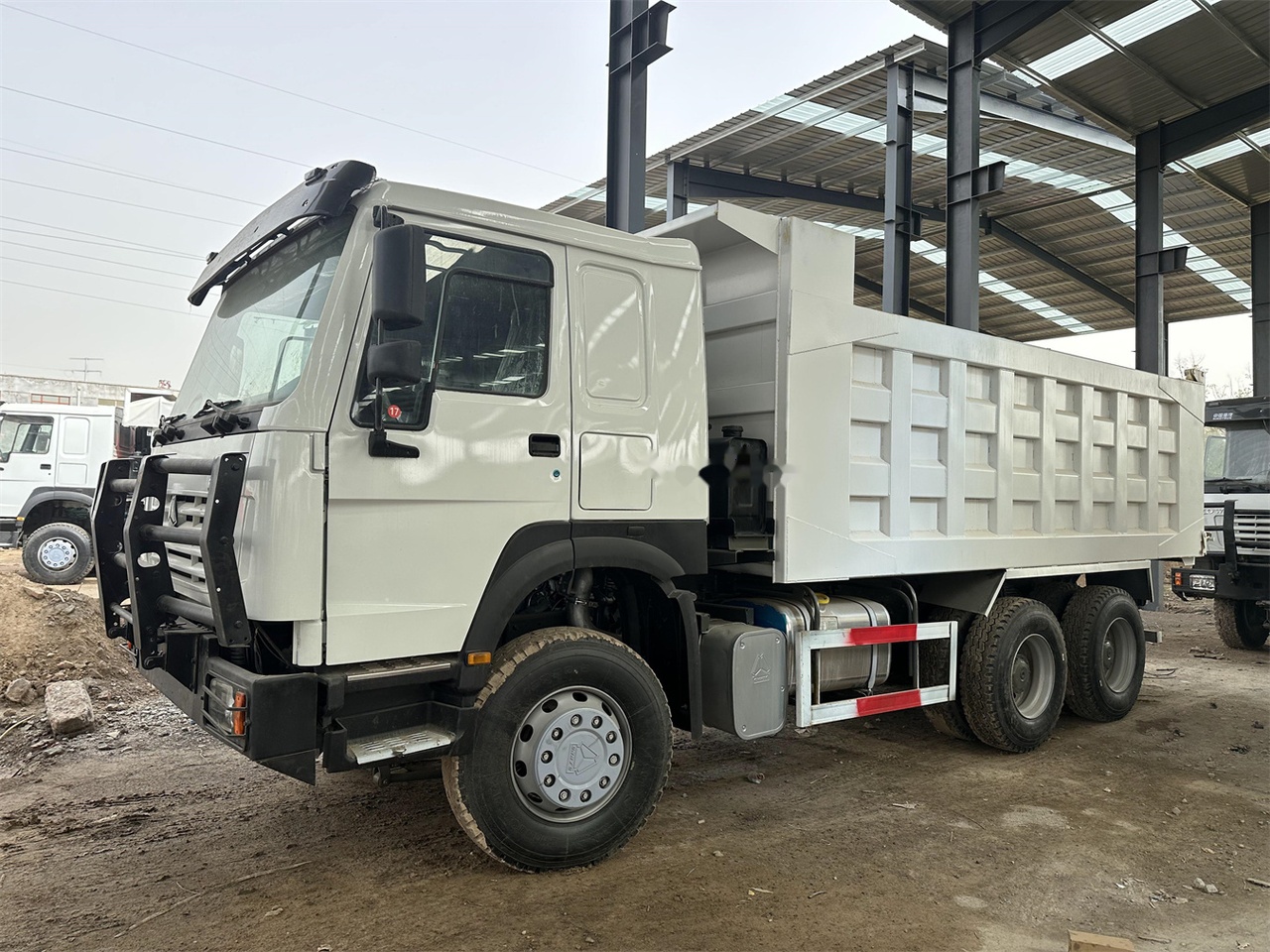 SINOTRUK HOWO 371 Dump Truck - Sklápěč: obrázek 1 SINOTRUK HOWO 371 Dump Truck - Sklápěč: obrázek 1