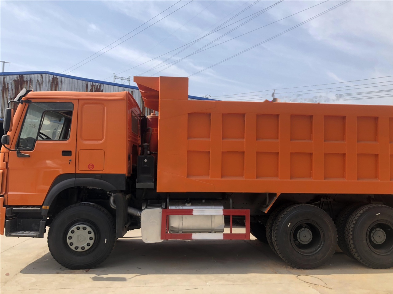 SINOTRUK HOWO 371 Dump truck - Sklápěč: obrázek 4 SINOTRUK HOWO 371 Dump truck - Sklápěč: obrázek 4