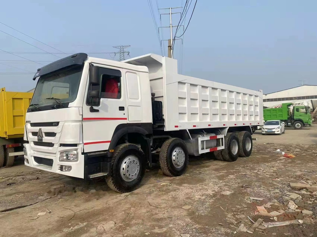 SINOTRUK HOWO 371 Tipper truck - Sklápěč: obrázek 2 SINOTRUK HOWO 371 Tipper truck - Sklápěč: obrázek 2