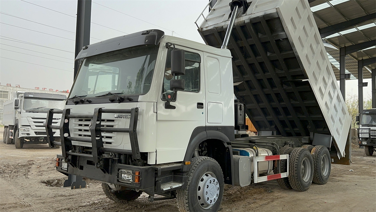 SINOTRUK HOWO Dump truck 371 6x4 - Sklápěč: obrázek 3 SINOTRUK HOWO Dump truck 371 6x4 - Sklápěč: obrázek 3