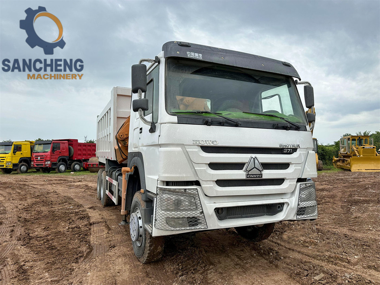 SINOTRUK Howo 371 6x4 crane truck - Auto s hydraulickou rukou: obrázek 2 SINOTRUK Howo 371 6x4 crane truck - Auto s hydraulickou rukou: obrázek 2