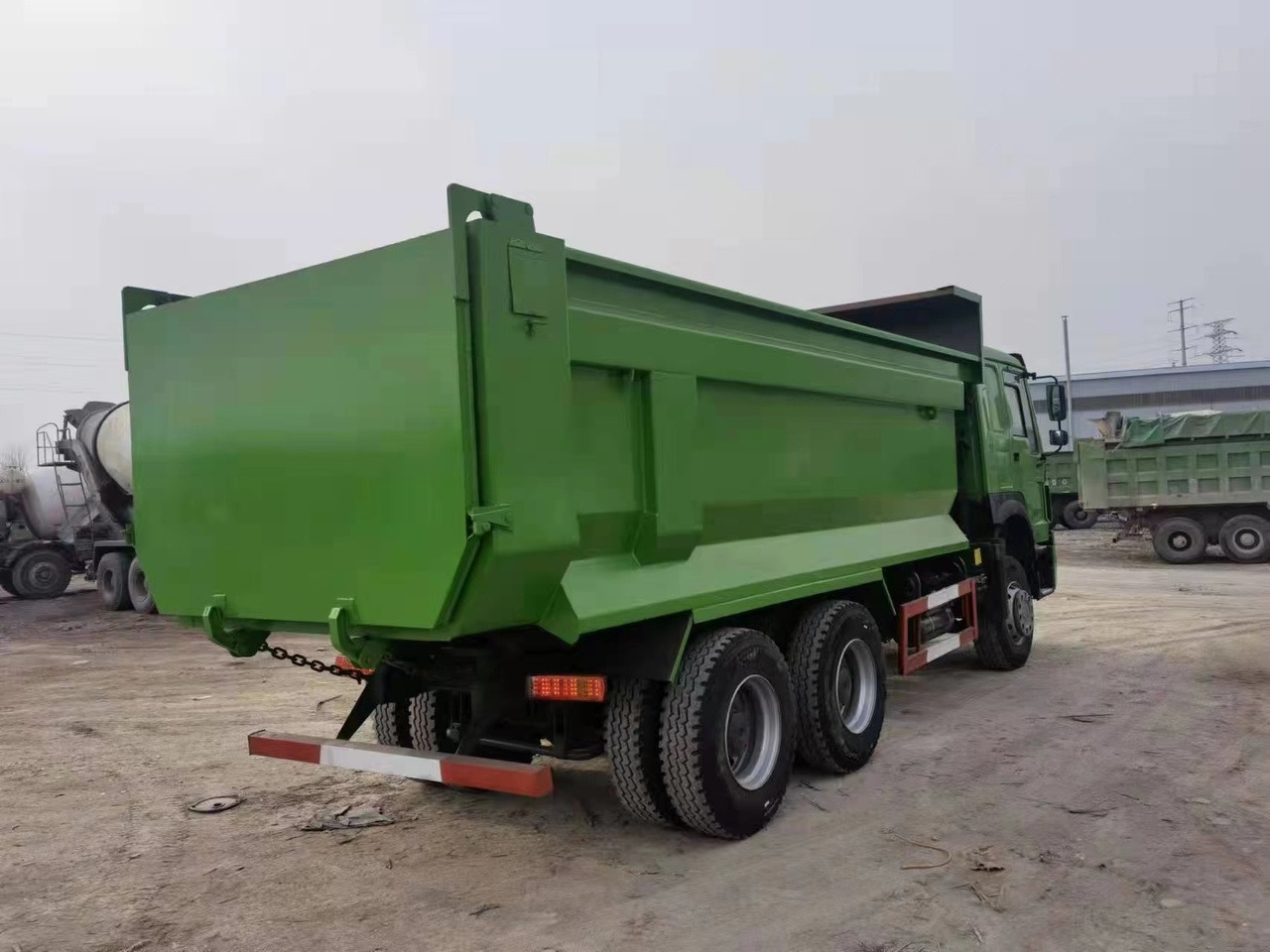 SINOTRUK Howo Dump truck 371 - Sklápěč: obrázek 5 SINOTRUK Howo Dump truck 371 - Sklápěč: obrázek 5