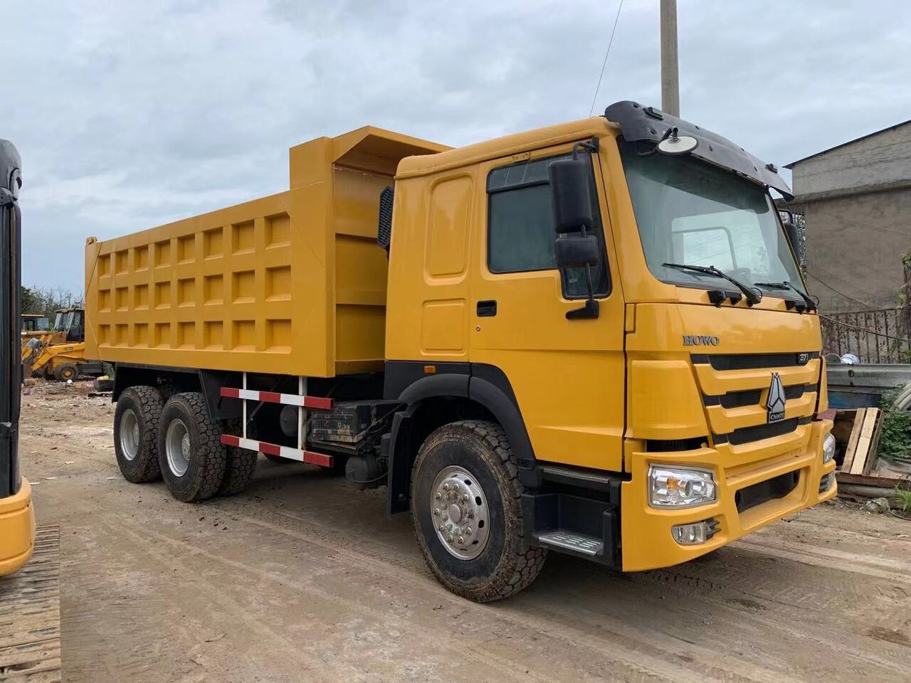 SINOTRUK Howo Dump truck 371 - Sklápěč: obrázek 1 SINOTRUK Howo Dump truck 371 - Sklápěč: obrázek 1