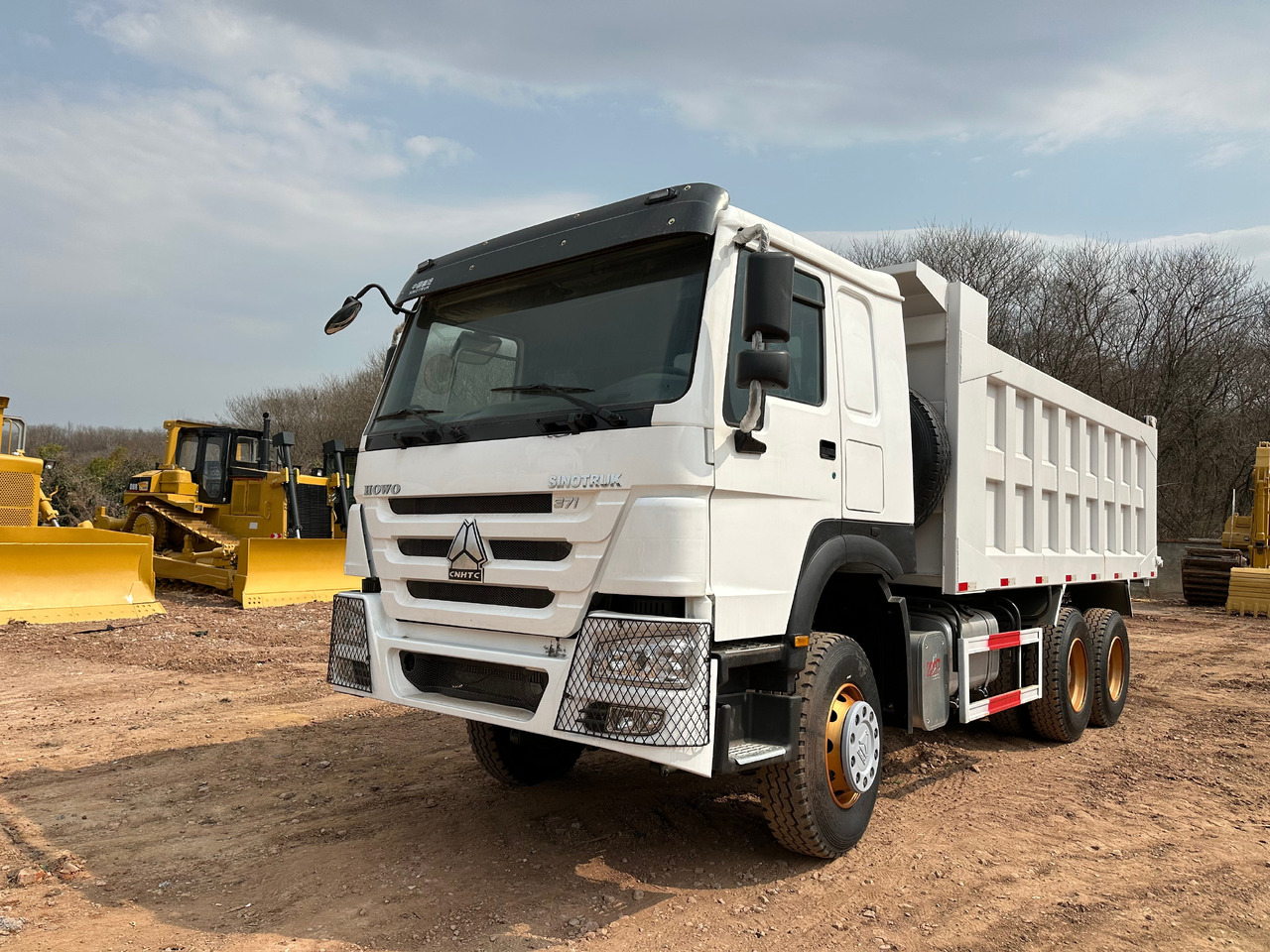 SINOTRUK Howo Dump truck 371 - Sklápěč: obrázek 4 SINOTRUK Howo Dump truck 371 - Sklápěč: obrázek 4