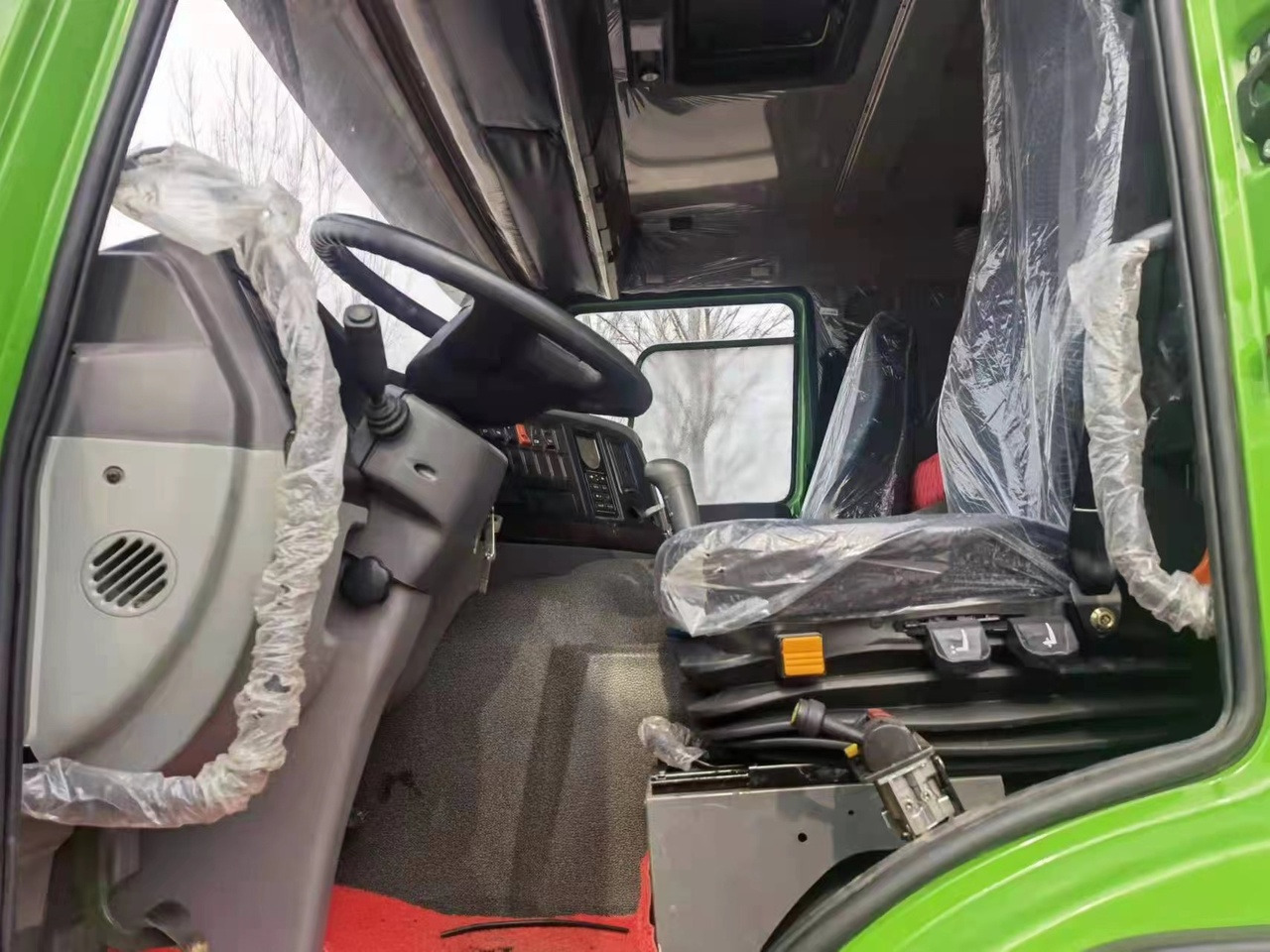 Sklápěč pro dopravu silážu SINOTRUK Howo Dump truck 371: obrázek 7