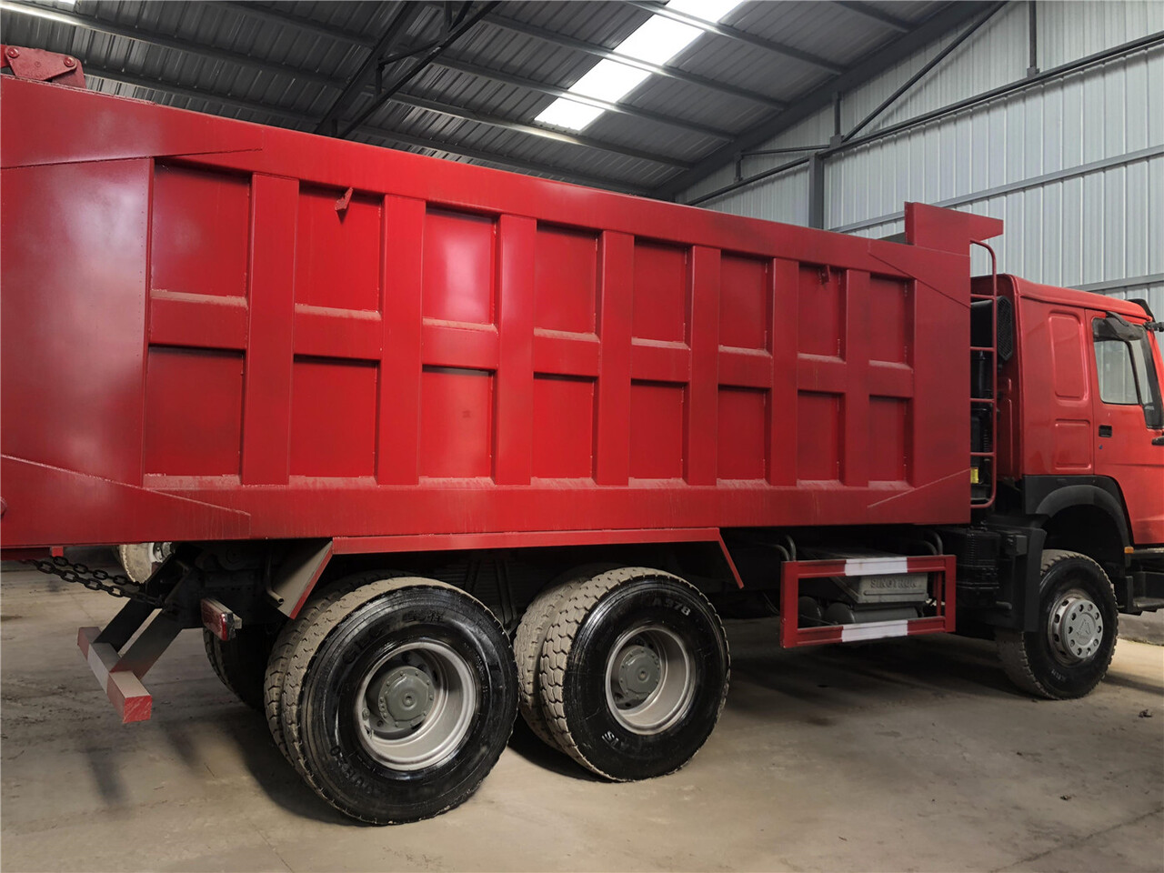 SINOTRUK Howo Dump truck 371 - Sklápěč: obrázek 3 SINOTRUK Howo Dump truck 371 - Sklápěč: obrázek 3