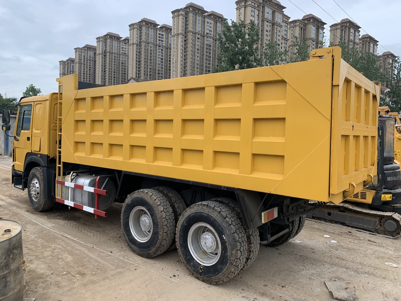 SINOTRUK Howo Dump truck 371 - Sklápěč: obrázek 4 SINOTRUK Howo Dump truck 371 - Sklápěč: obrázek 4