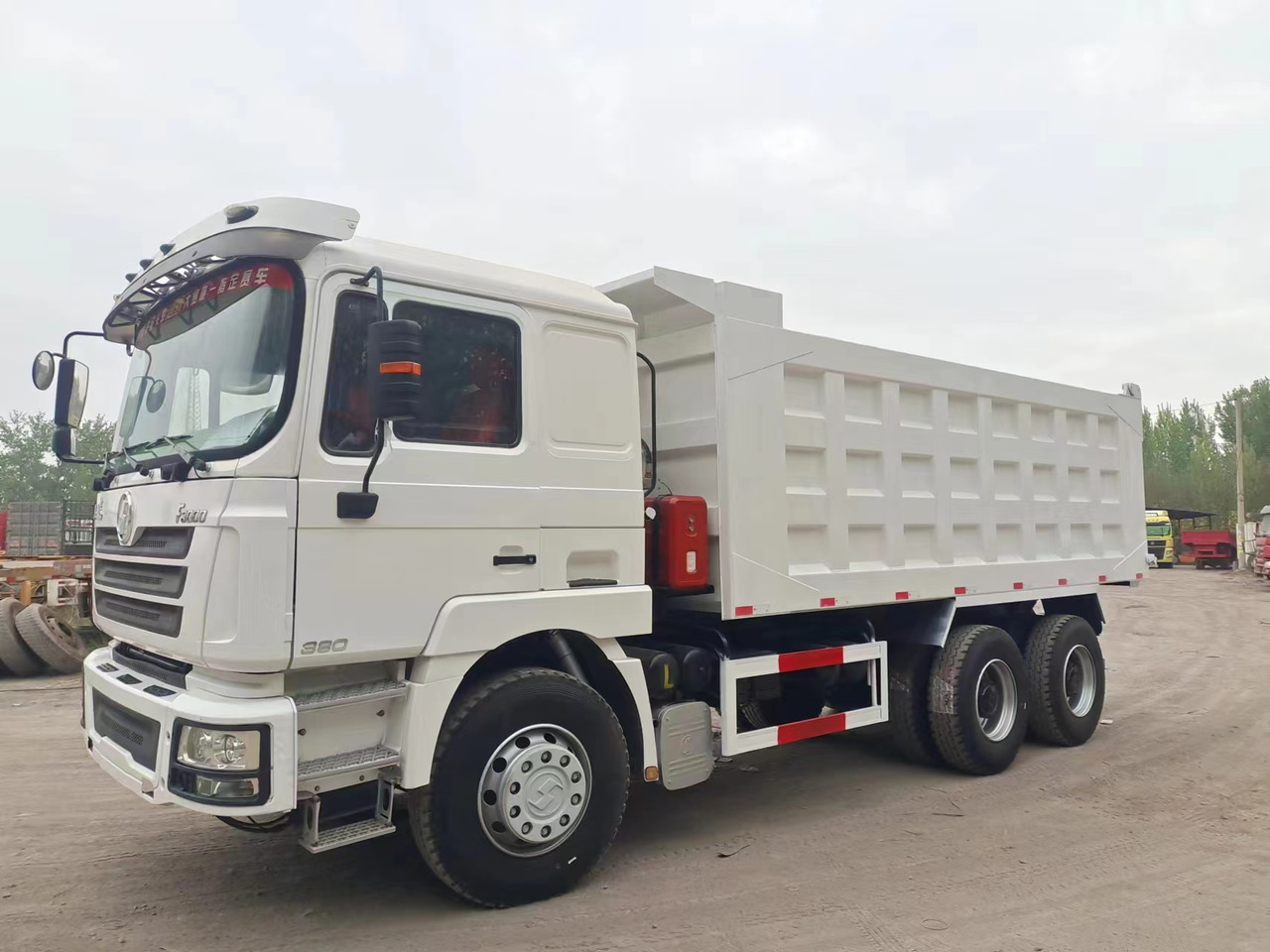 Shacman F3000 Dump Truck - Sklápěč: obrázek 1 Shacman F3000 Dump Truck - Sklápěč: obrázek 1
