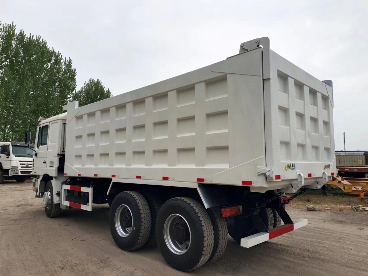 Shacman F3000 Dump Truck - Sklápěč: obrázek 5 Shacman F3000 Dump Truck - Sklápěč: obrázek 5