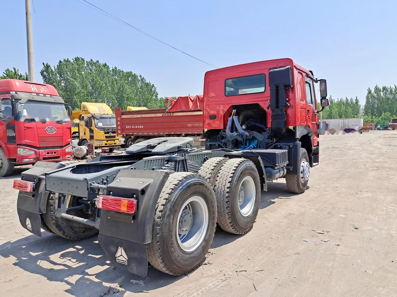 SINOTRUK Howo tractor unit 420 - Tahač: obrázek 3 SINOTRUK Howo tractor unit 420 - Tahač: obrázek 3