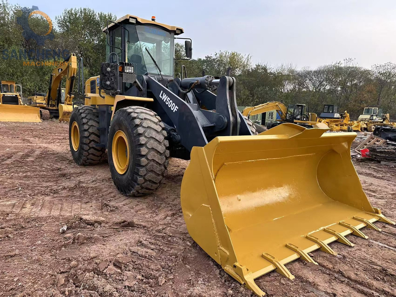 XCMG LW500F - Kolový nakladač: obrázek 4 XCMG LW500F - Kolový nakladač: obrázek 4