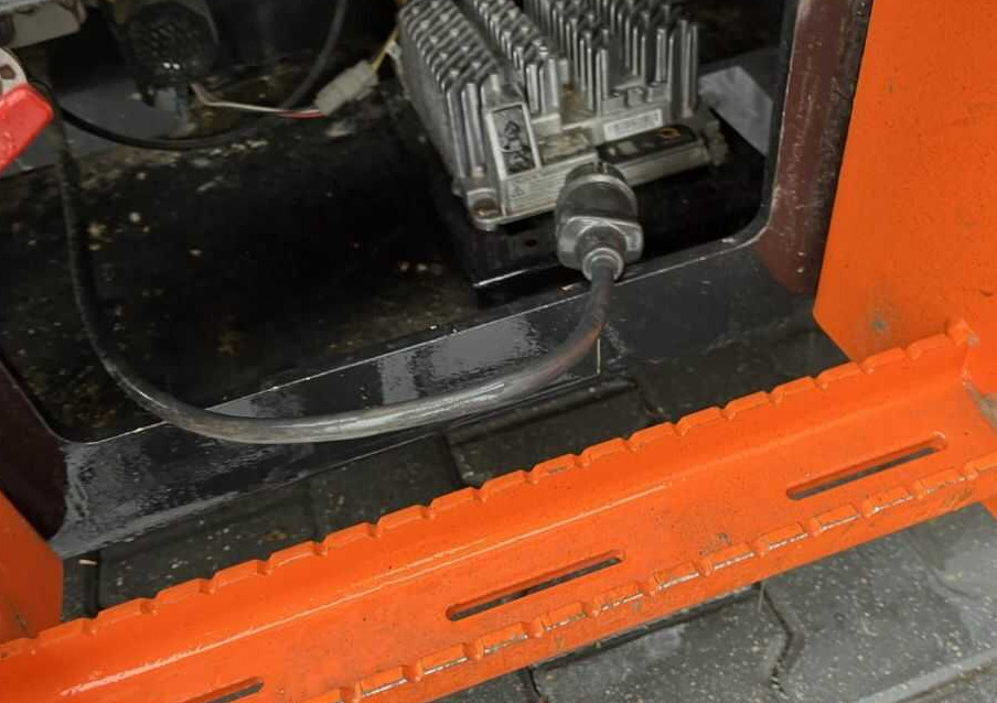 Nůžková plošina JLG 4045R: obrázek 8 Nůžková plošina JLG 4045R: obrázek 8