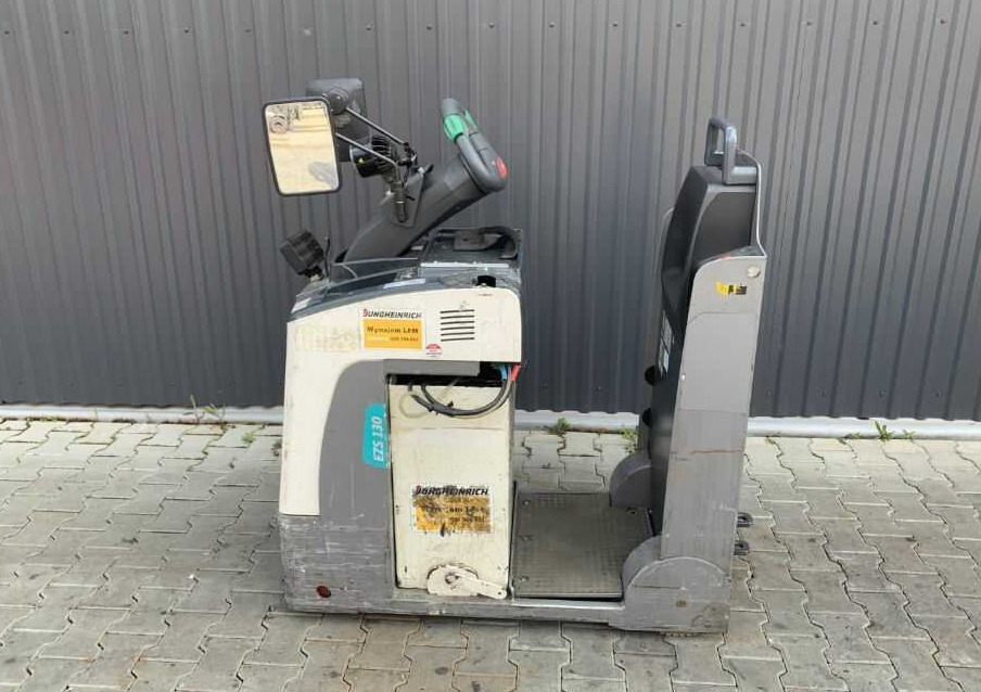Jungheinrich EZS130 - Elektrický tahač: obrázek 2 Jungheinrich EZS130 - Elektrický tahač: obrázek 2