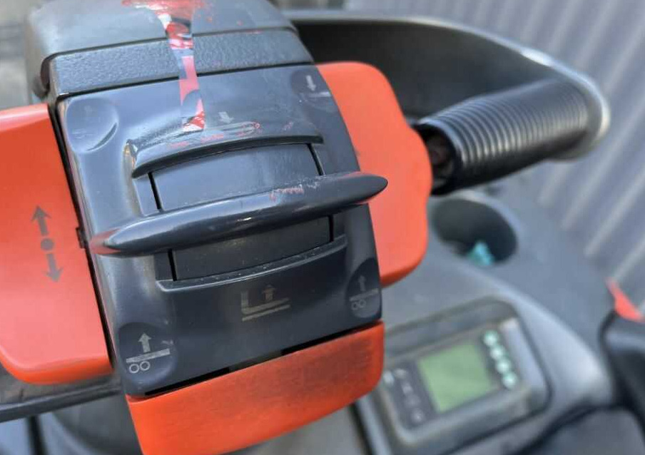 Linde D12SP - Stohovací vozík: obrázek 2 Linde D12SP - Stohovací vozík: obrázek 2