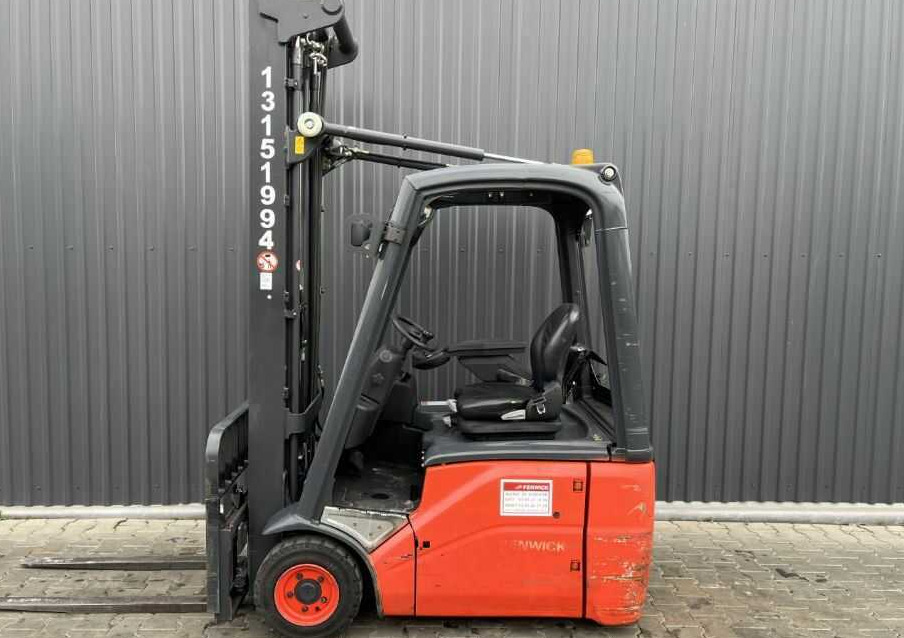 Linde E15-01 - Elektrický vysokozdvižný vozík: obrázek 2 Linde E15-01 - Elektrický vysokozdvižný vozík: obrázek 2