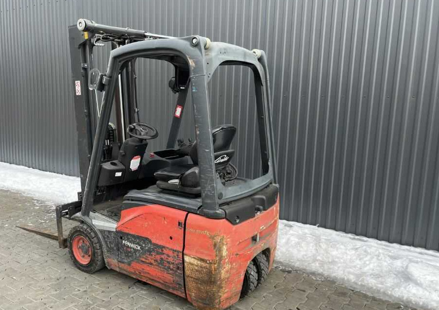 Linde E15-02 - Elektrický vysokozdvižný vozík: obrázek 2 Linde E15-02 - Elektrický vysokozdvižný vozík: obrázek 2