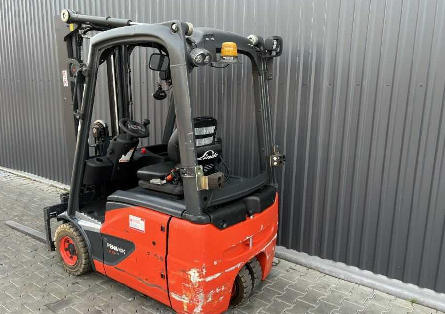 Linde E15-02 - Elektrický vysokozdvižný vozík: obrázek 3 Linde E15-02 - Elektrický vysokozdvižný vozík: obrázek 3
