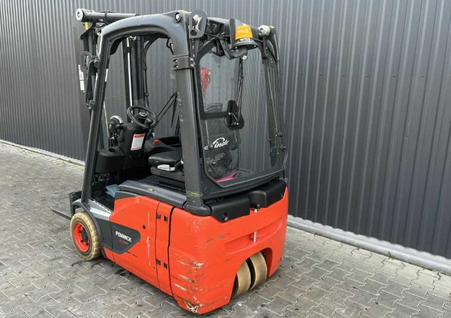 Linde E15-02 - Elektrický vysokozdvižný vozík: obrázek 3 Linde E15-02 - Elektrický vysokozdvižný vozík: obrázek 3