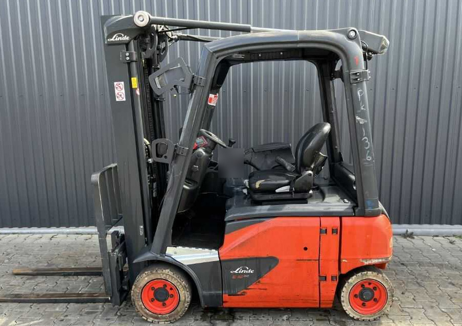 Linde E16P-02 - Elektrický vysokozdvižný vozík: obrázek 2 Linde E16P-02 - Elektrický vysokozdvižný vozík: obrázek 2