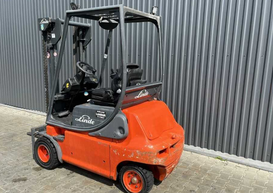 Linde E20P-02 - Elektrický vysokozdvižný vozík: obrázek 3 Linde E20P-02 - Elektrický vysokozdvižný vozík: obrázek 3