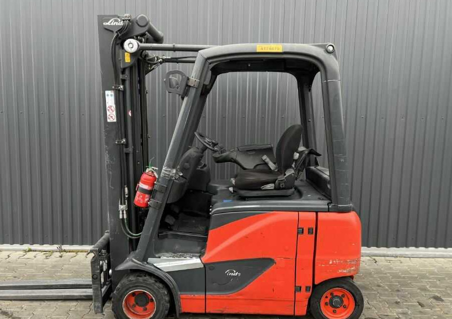 Linde E20PH-02 - Elektrický vysokozdvižný vozík: obrázek 2 Linde E20PH-02 - Elektrický vysokozdvižný vozík: obrázek 2