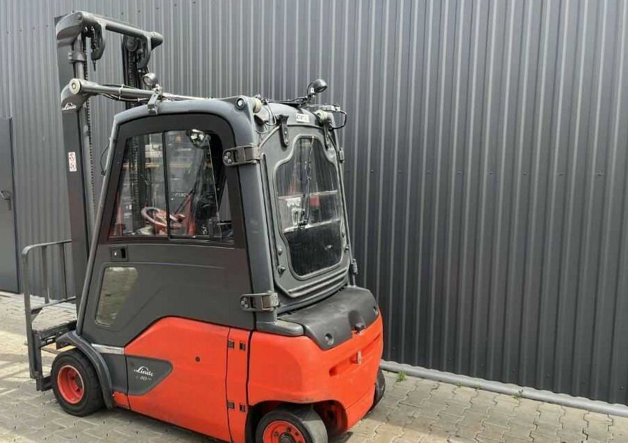 Linde E20PL-02 - Elektrický vysokozdvižný vozík: obrázek 3 Linde E20PL-02 - Elektrický vysokozdvižný vozík: obrázek 3