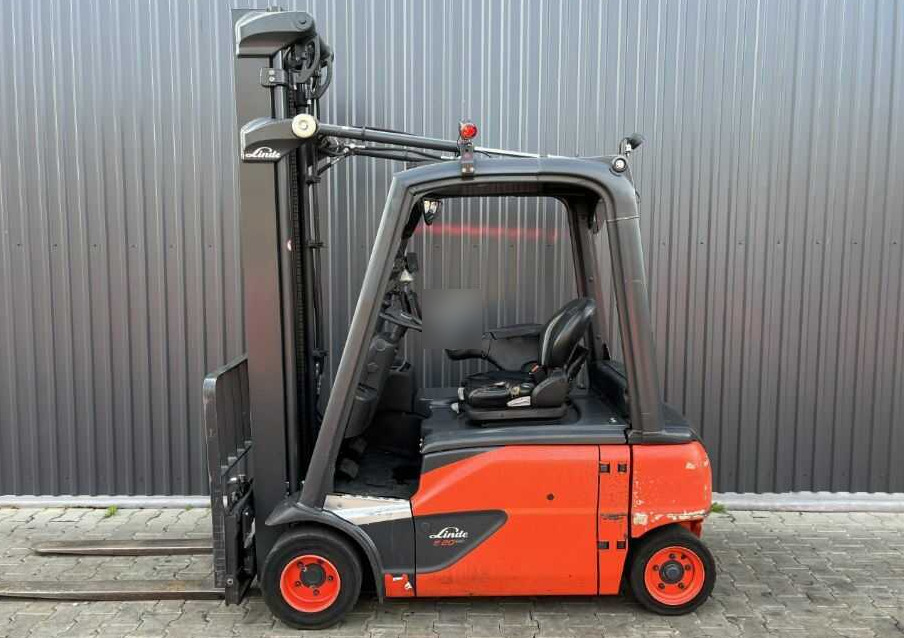 Linde E20PL-02 - Elektrický vysokozdvižný vozík: obrázek 2 Linde E20PL-02 - Elektrický vysokozdvižný vozík: obrázek 2