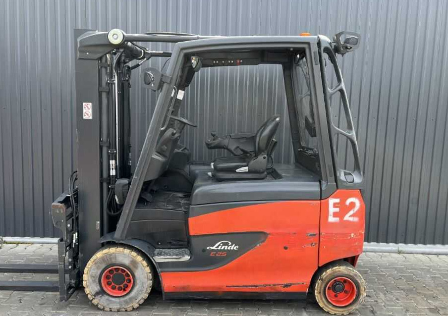 Linde E25HL-01/600 - Elektrický vysokozdvižný vozík: obrázek 2 Linde E25HL-01/600 - Elektrický vysokozdvižný vozík: obrázek 2