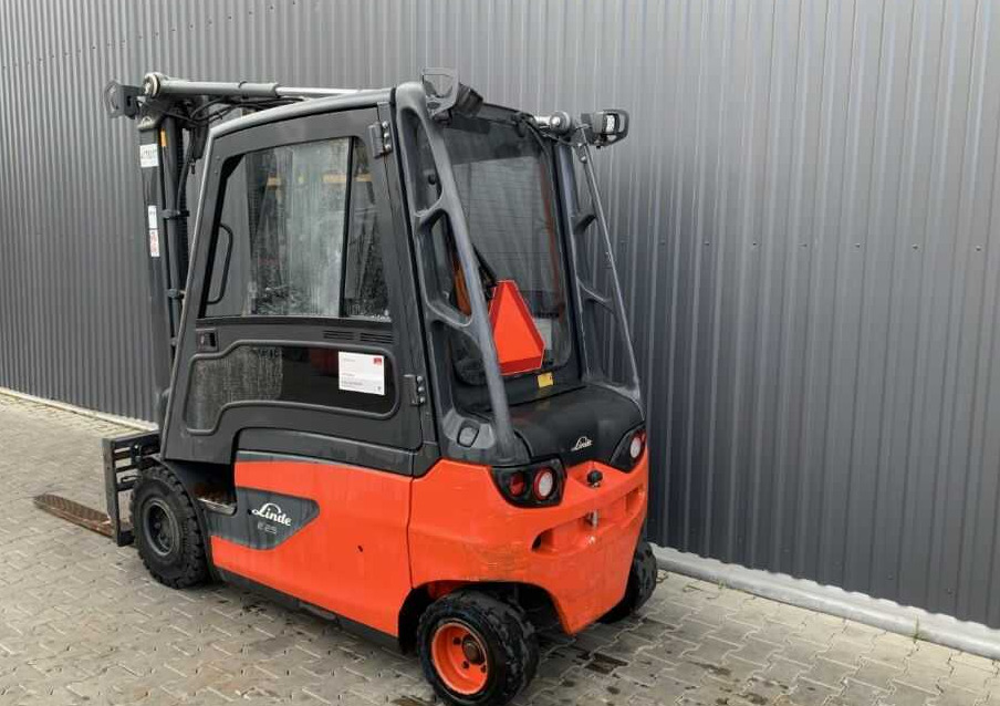 Linde E25L-01 - Elektrický vysokozdvižný vozík: obrázek 3 Linde E25L-01 - Elektrický vysokozdvižný vozík: obrázek 3