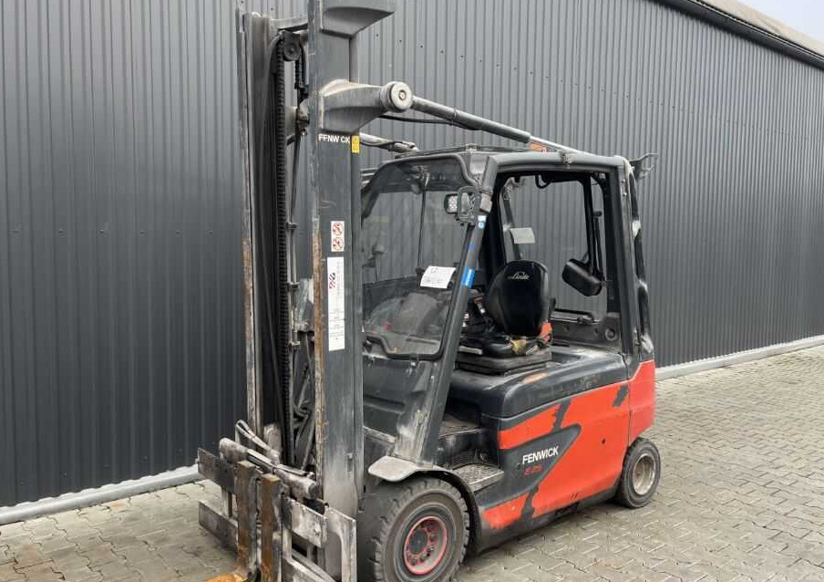 Linde E25L-01 - Elektrický vysokozdvižný vozík: obrázek 1 Linde E25L-01 - Elektrický vysokozdvižný vozík: obrázek 1