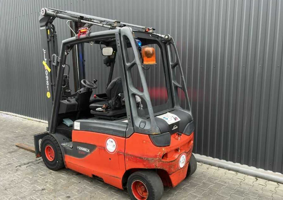 Linde E25L-01 - Elektrický vysokozdvižný vozík: obrázek 3 Linde E25L-01 - Elektrický vysokozdvižný vozík: obrázek 3