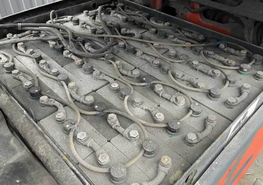 Linde E25L-01 - Elektrický vysokozdvižný vozík: obrázek 4 Linde E25L-01 - Elektrický vysokozdvižný vozík: obrázek 4
