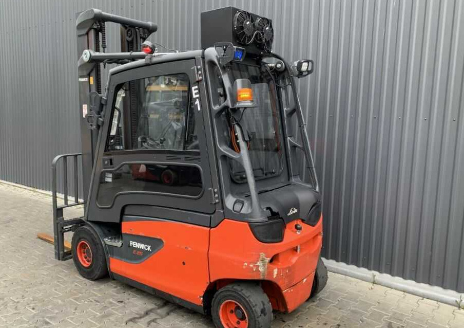 Linde E25L-02 - Elektrický vysokozdvižný vozík: obrázek 3 Linde E25L-02 - Elektrický vysokozdvižný vozík: obrázek 3