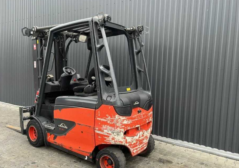 Linde E30H-01/600 - Elektrický vysokozdvižný vozík: obrázek 3 Linde E30H-01/600 - Elektrický vysokozdvižný vozík: obrázek 3