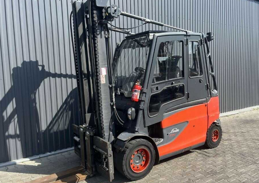 Linde E50HL-01 - Elektrický vysokozdvižný vozík: obrázek 1 Linde E50HL-01 - Elektrický vysokozdvižný vozík: obrázek 1