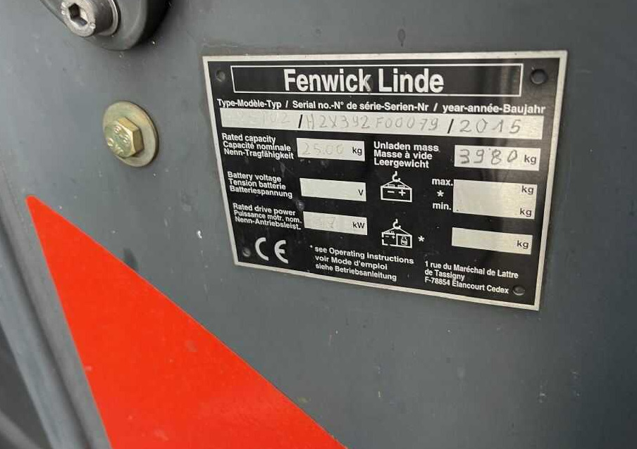 Linde H25T-01 - Plynový vysokozdvižný vozík: obrázek 3 Linde H25T-01 - Plynový vysokozdvižný vozík: obrázek 3