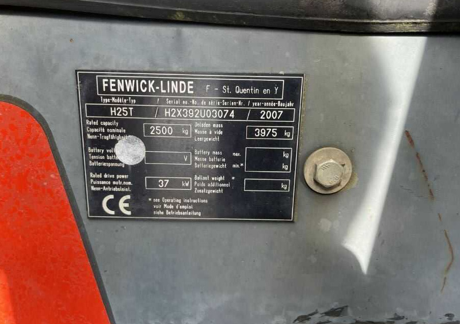 Linde H25T-01 - Plynový vysokozdvižný vozík: obrázek 4 Linde H25T-01 - Plynový vysokozdvižný vozík: obrázek 4
