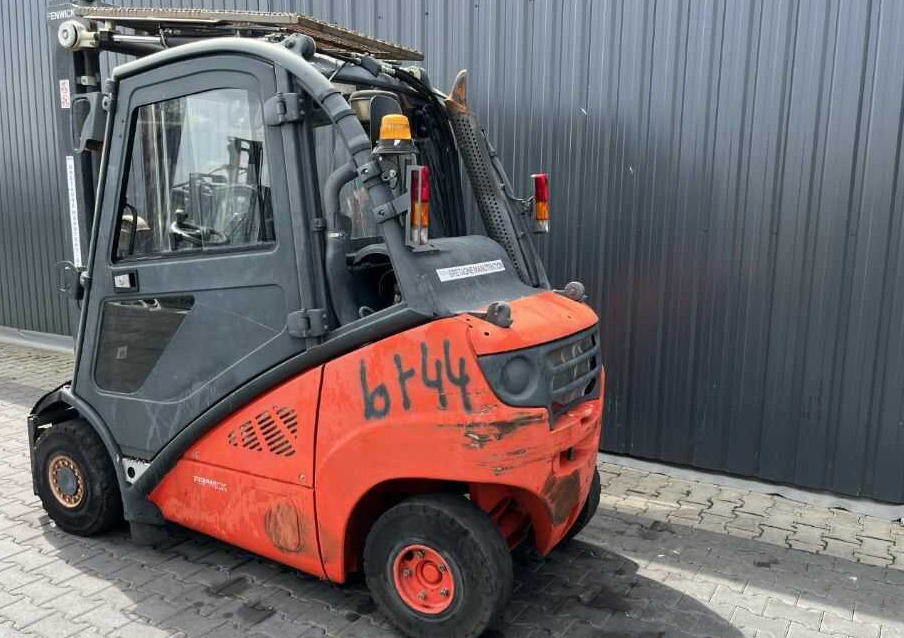 Linde H25T-01 - Plynový vysokozdvižný vozík: obrázek 3 Linde H25T-01 - Plynový vysokozdvižný vozík: obrázek 3