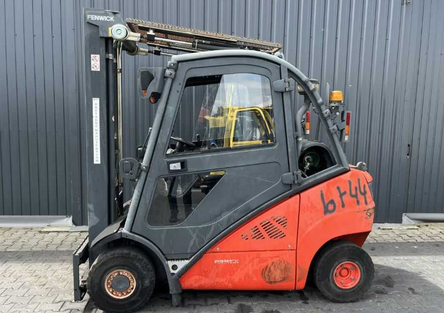 Linde H25T-01 - Plynový vysokozdvižný vozík: obrázek 2 Linde H25T-01 - Plynový vysokozdvižný vozík: obrázek 2